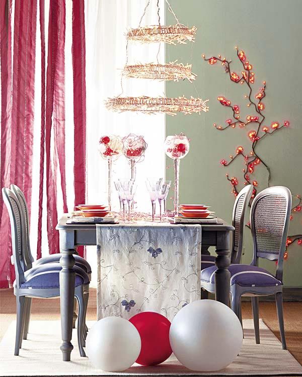 Christmas Table Decor Ideas | InteriorHolic.