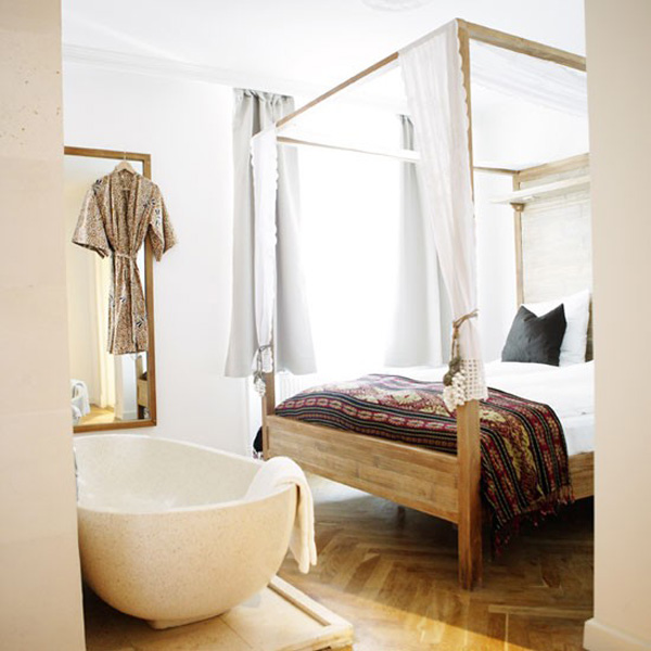 Unique Bathtub In Bedroom Ideas 