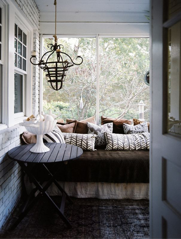 How To Design Sleeping Porch | InteriorHolic.