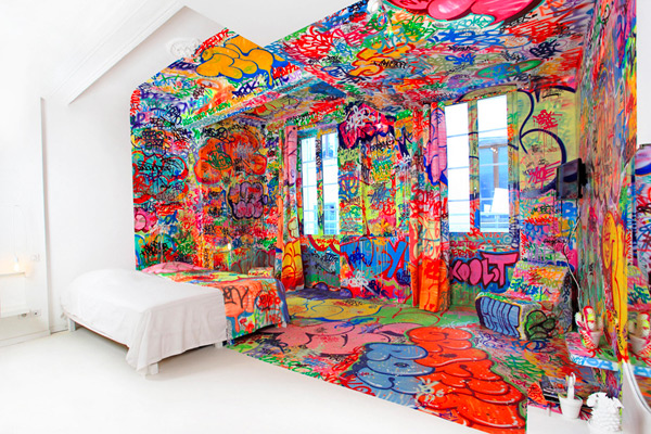 6 Artistically Decorated Rooms In Au Vieux Panier Hotel