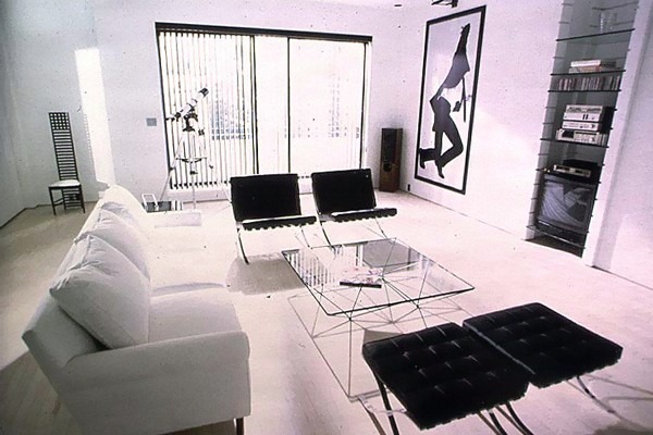Monochrome home interior in "American Psycho"