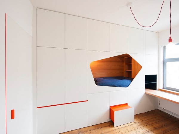 Apartment with bed in a wall by VAN STAEYEN Interior Architects