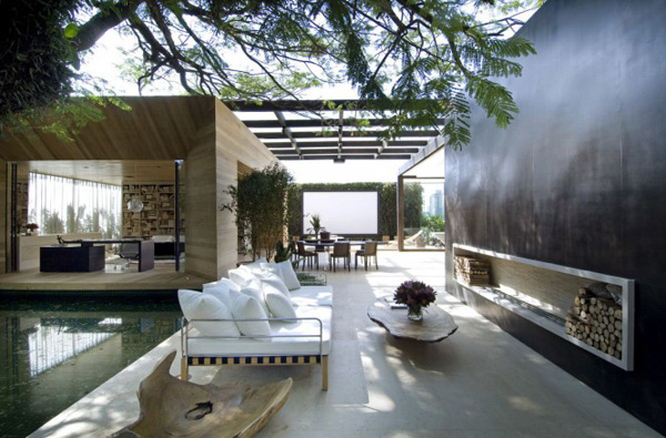 Inside Outdoors: House by Fernanda Marques
