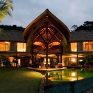 Luxury Leaf House by Mareines + Patalano = Arquitetura