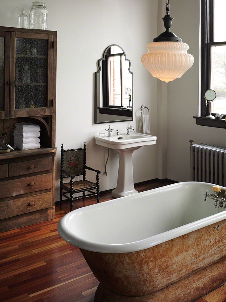 Vintage Bathroom Design Ideas | InteriorHolic.com