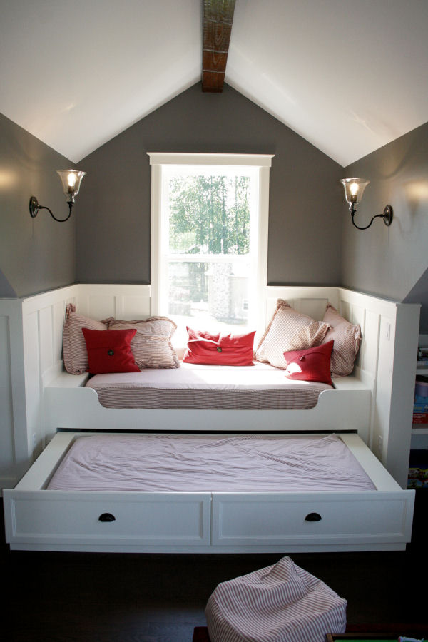 Creatice Ideas For Small Attic Bedrooms for Large Space