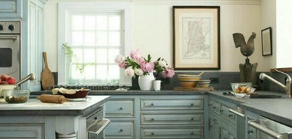 13 Distressed Kitchens That Are Chic