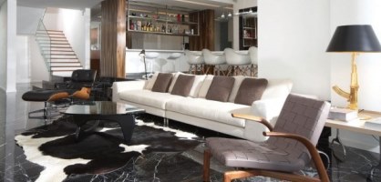 Brutal Living Room in the Hillside Bungalow by Interlink Design Solutions