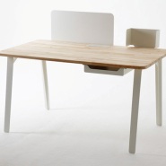 Mantis Desk Creates Efficient Work Area In Small Spaced Homes