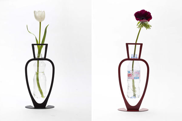 Primavera Vase Recycles Plastic Bottles