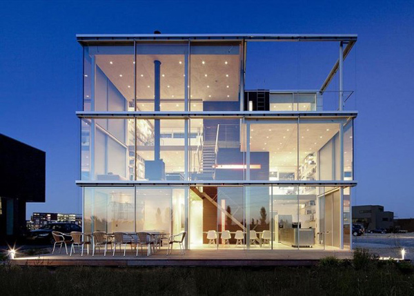 Rieteiland House Made Of Glass