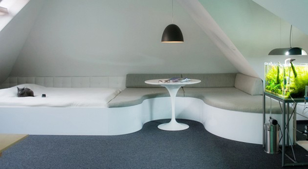 Small Apartment Design: Green On White Studio