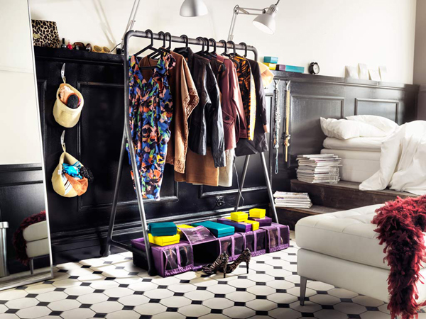 Wardrobe Storage Idea: Clothes Rack